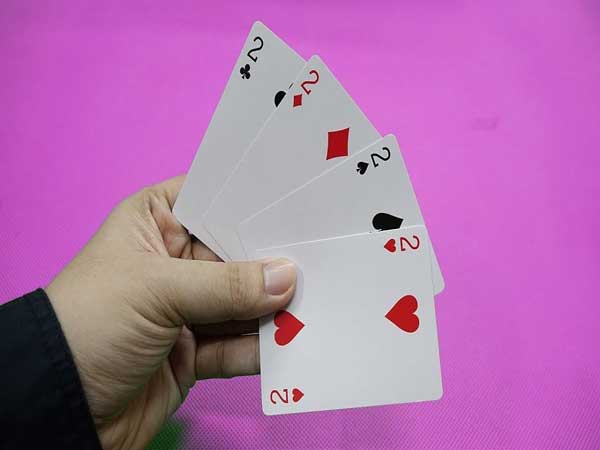 Thứ tự các lá bài trong game bài tú lơ khơ là gì?