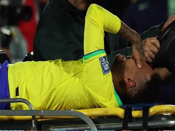 Bóng đá Quốc Tế 18/10: Neymar dính chấn thương nặng