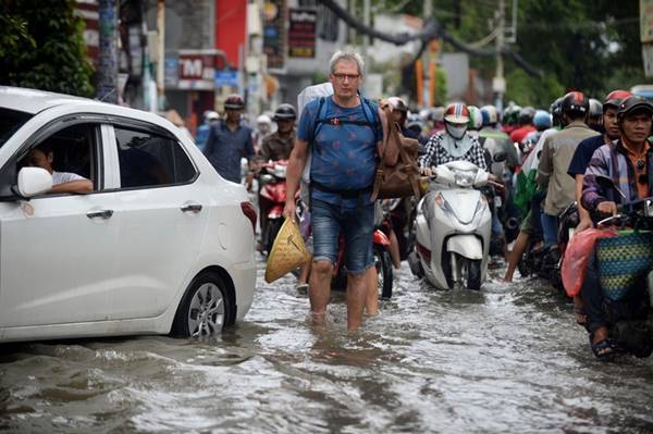 mơ thấy lội nước