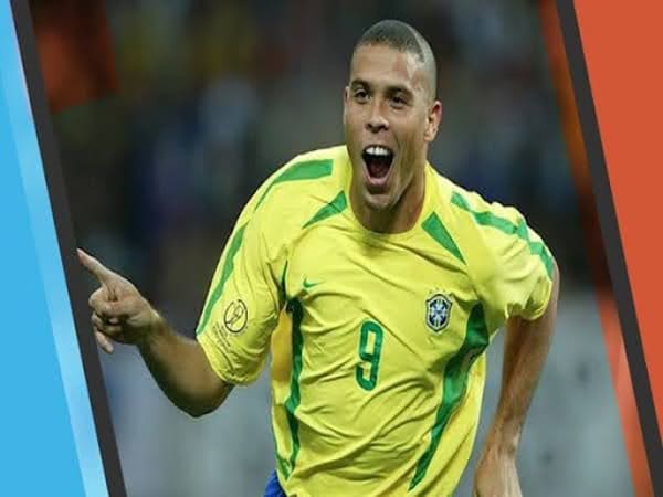 Vị trí tiền đạo Brazil trong bóng đá thế giới